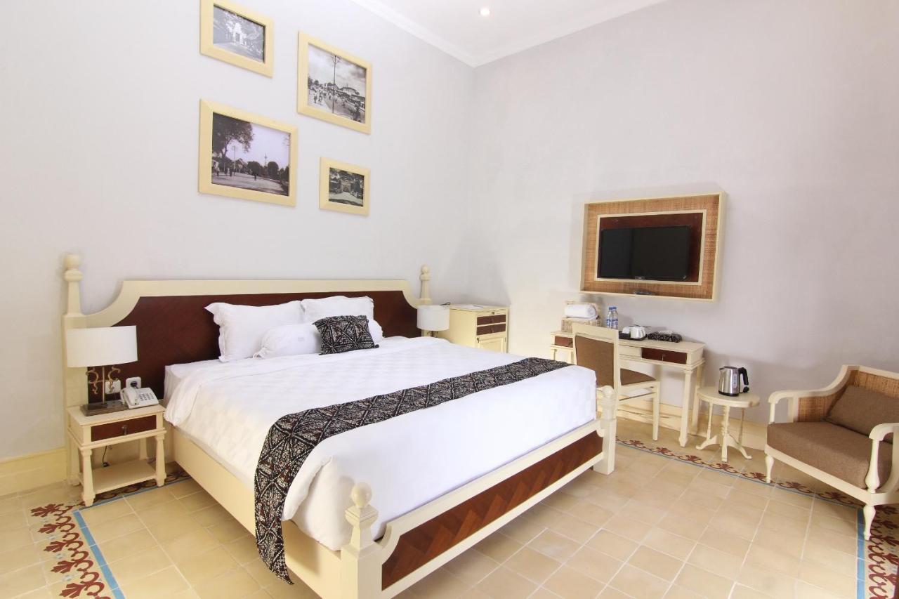 Java Villas Boutique Hotel & Resto Джокякарта Екстериор снимка