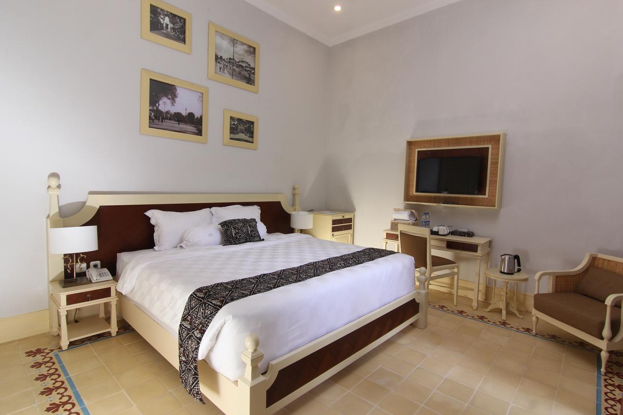Java Villas Boutique Hotel & Resto Джокякарта Екстериор снимка
