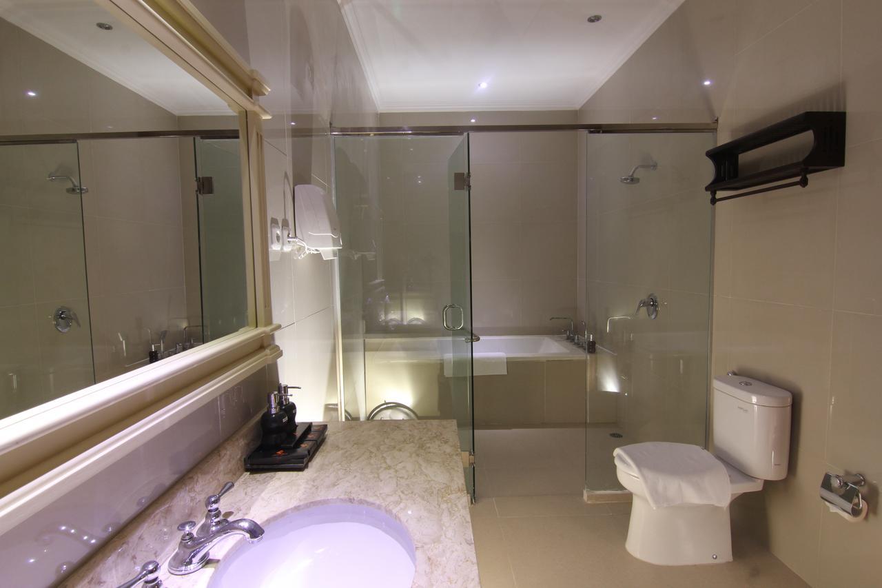 Java Villas Boutique Hotel & Resto Джокякарта Екстериор снимка